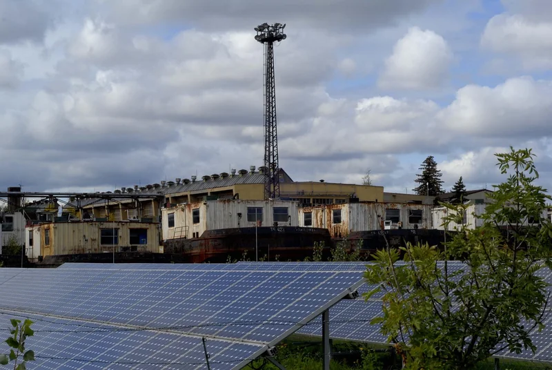 Système photovoltaïque avec radiateur : plus cher, plus polyvalent